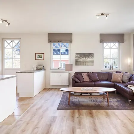 Inken W 3 Apartment